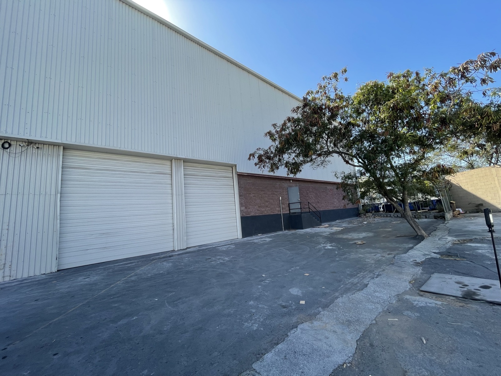 Fotografía de Bodega industrial 1,471 m² en Col. Trabajadores, Santa Catarina